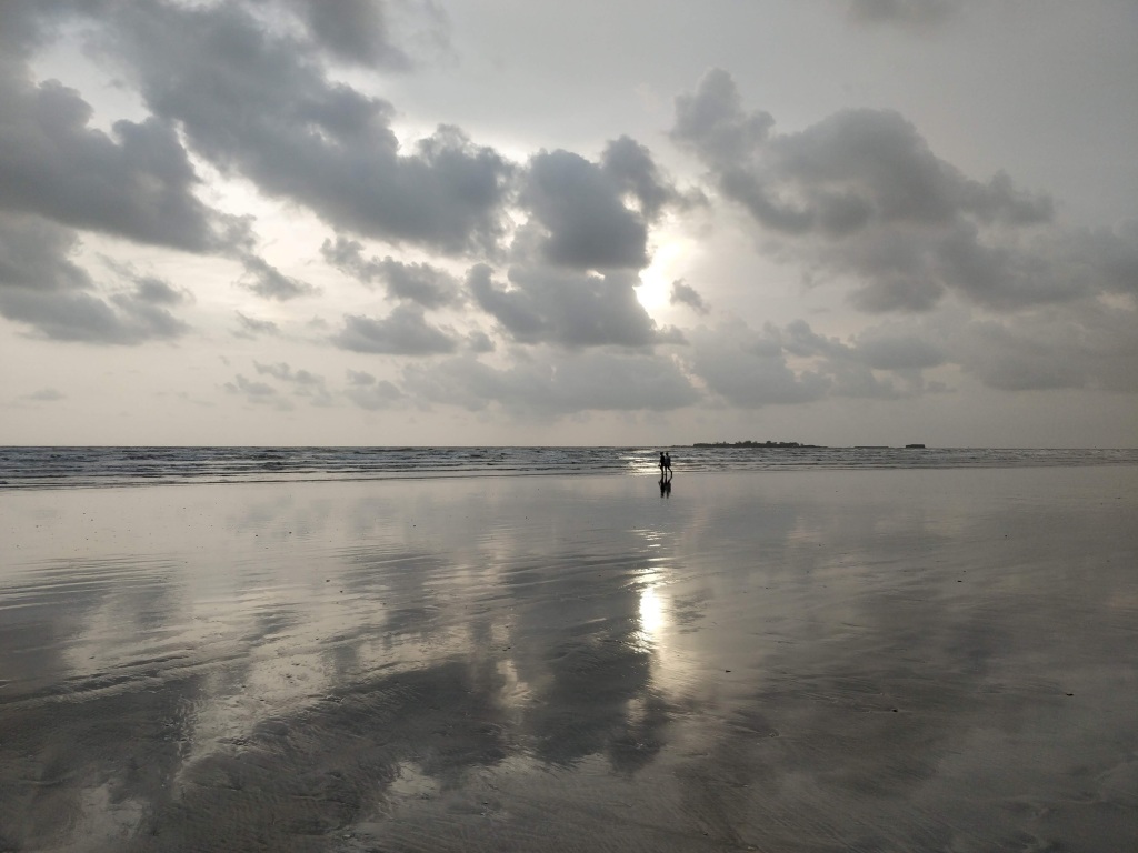 Mirror beach near Mumbai